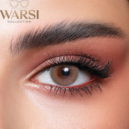 Brown Contact Lenses – Natural Look & All-Day Comfort"